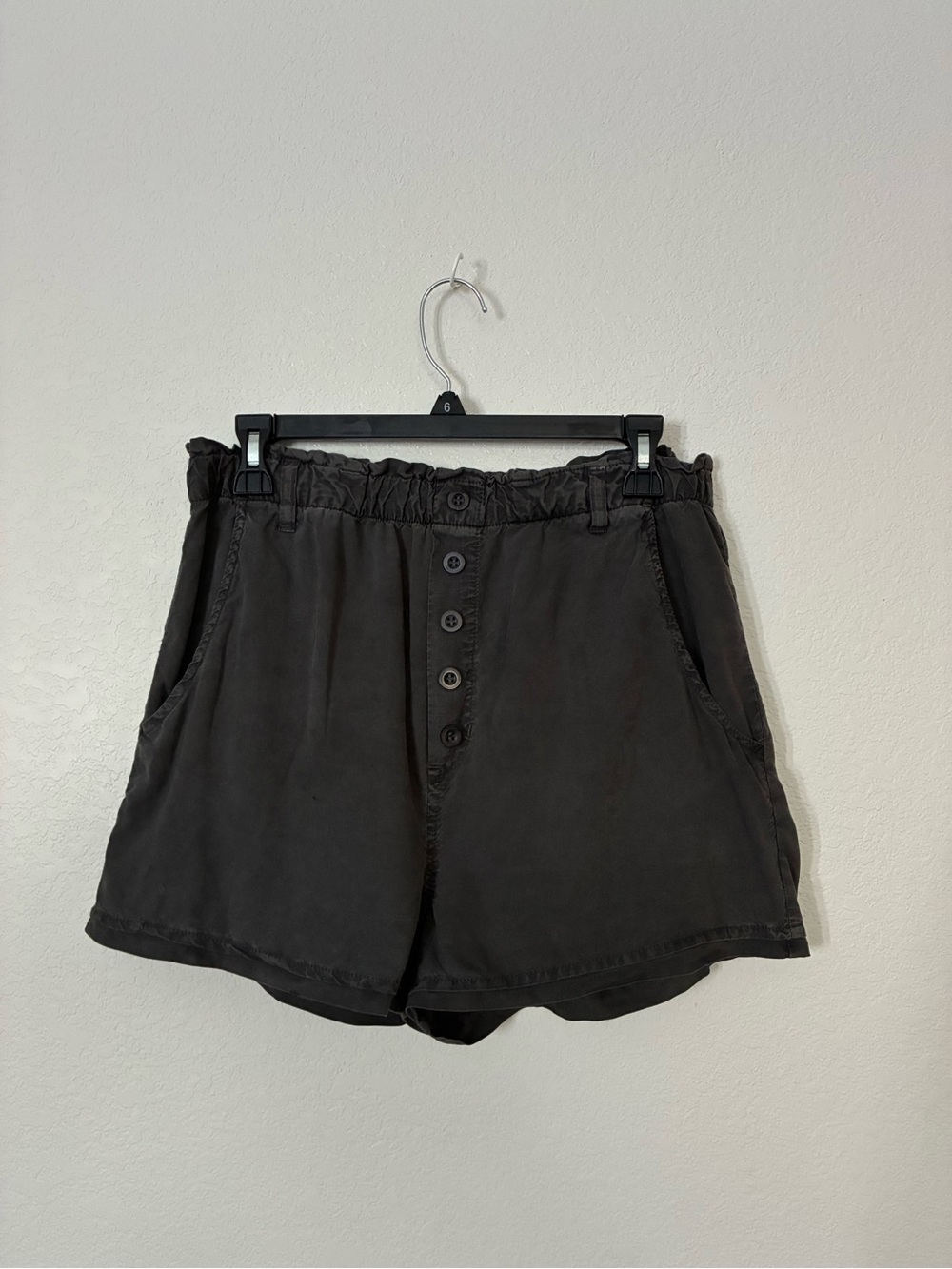 Cloth & Stone Anthropologie High Rise Button Fly Paperbag Shorts Gray Small